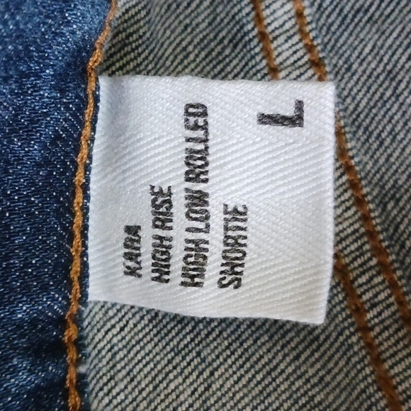 Eunina Button Fly Denim shorts, Size L - Picture 7 of 9